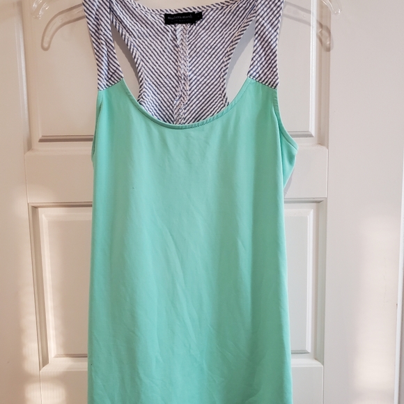 Woman's Southern Marsh tank top. Size medium - Picture 5 of 5